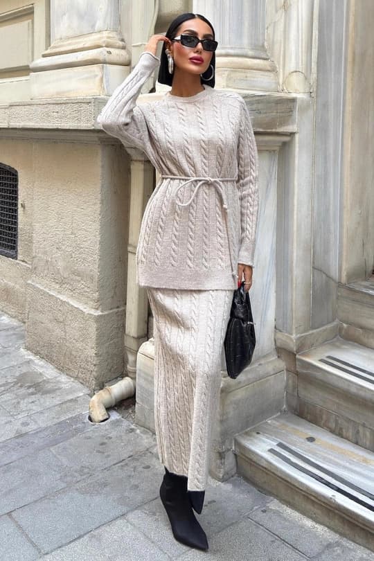 Beige Cable Knit Two Piece Set – Long Sleeve Sweater Top & Midi Skirt Outfit | Elegant Minimalist Winter Knitwear - görsel 1