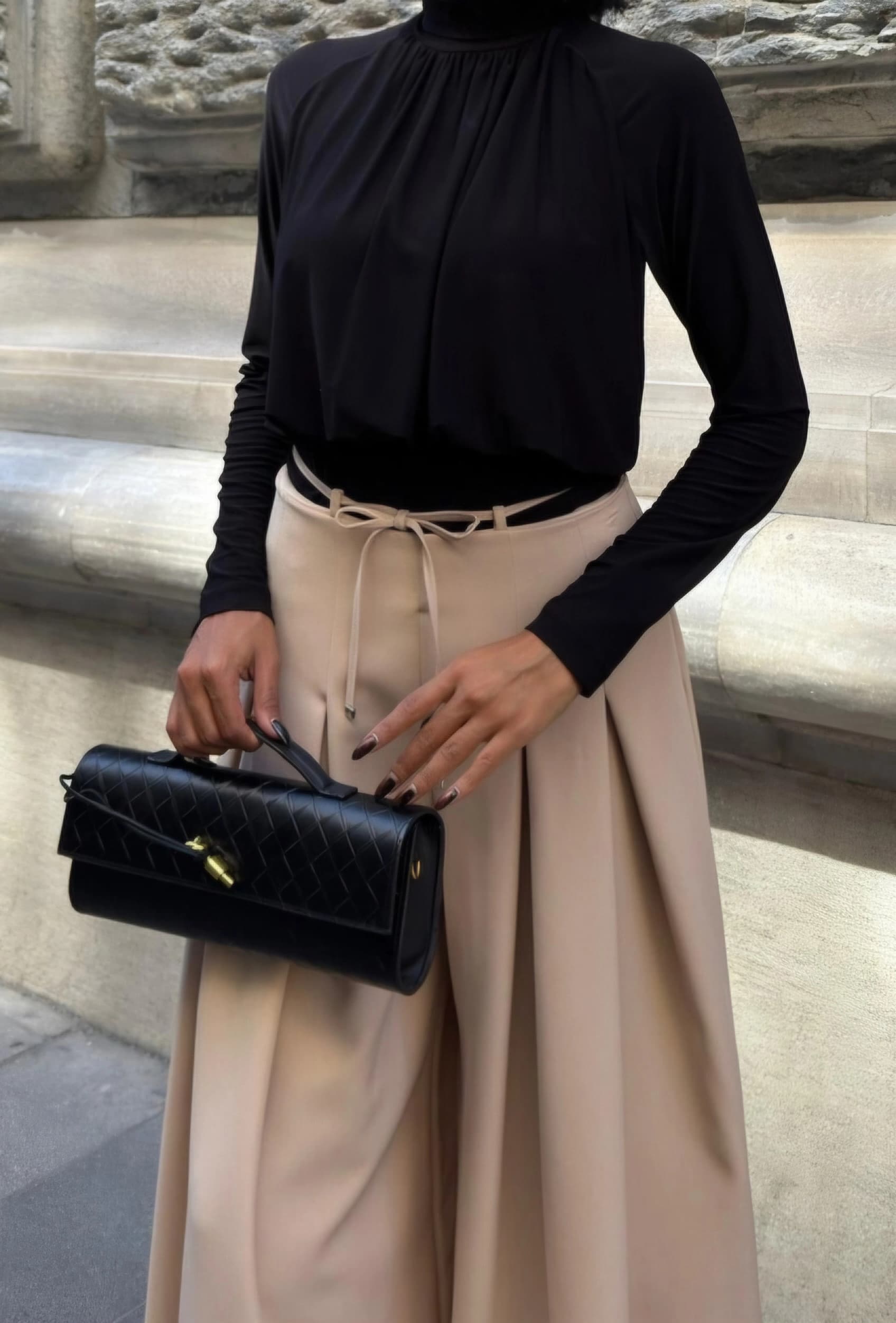 Beige High Waisted Wide Leg Pleated Trousers for Women, Elegant Tailored Palazzo Pants, Flowy Chic Neutral Office or Casual Wear - görsel 5