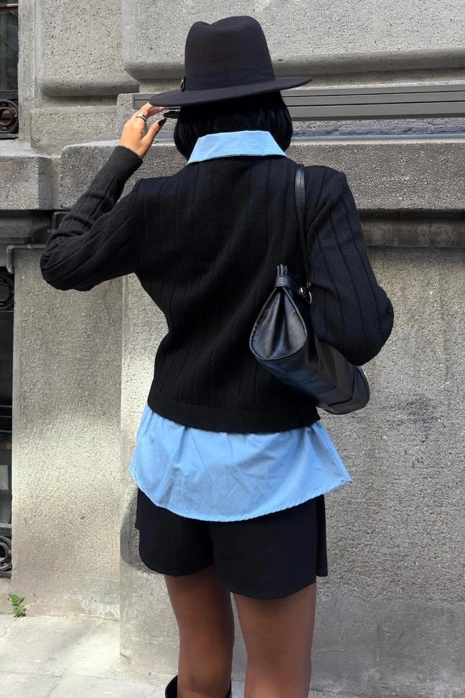 Black Layered-Collar Sweater with Denim Pockets — Cropped Ribbed Knit 2-in-1 Preppy Pullover - görsel 2