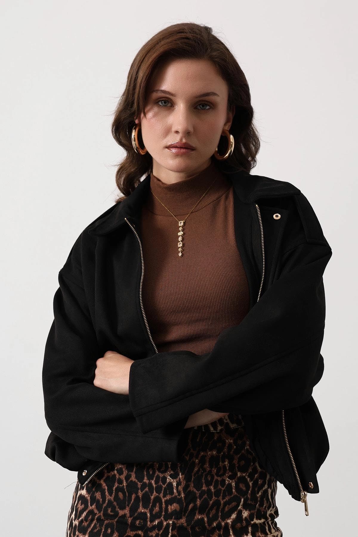 Black Suede Jacket, Cropped Bomber Jacket for Women, Minimalist 90s Style Blouson Coat, Casual Streetwear Outerwear with Gold Snaps - görsel 3