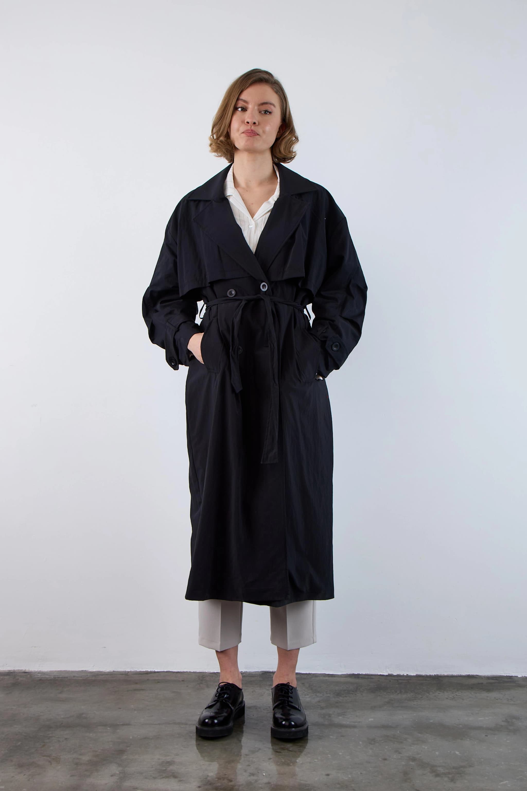 Black Trench Coat Women Long Double Breasted Oversized Classic Fall Spring Coat Vintage Style Belted Outerwear