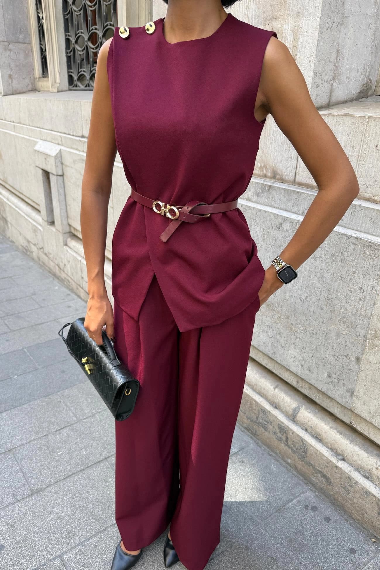 Burgundy Women's Sleeveless Belted Pantsuit - Elegant Wide Leg Two-Piece Workwear Set - görsel 1