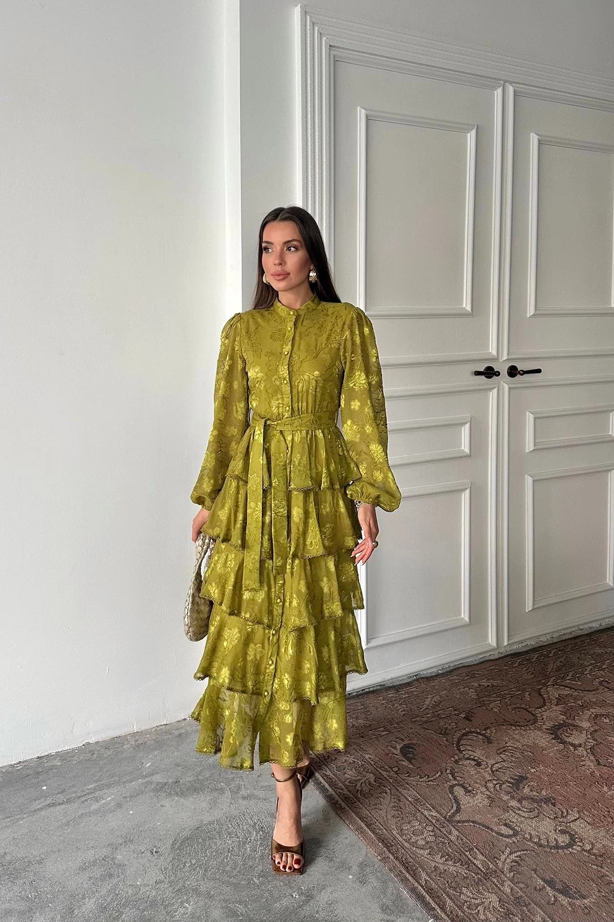 Chartreuse Green Tiered Maxi Dress Long Sleeve Button Front Ruffled Boho Vintage Style Wedding Guest Formal Dress (Character count: 130) - görsel 4
