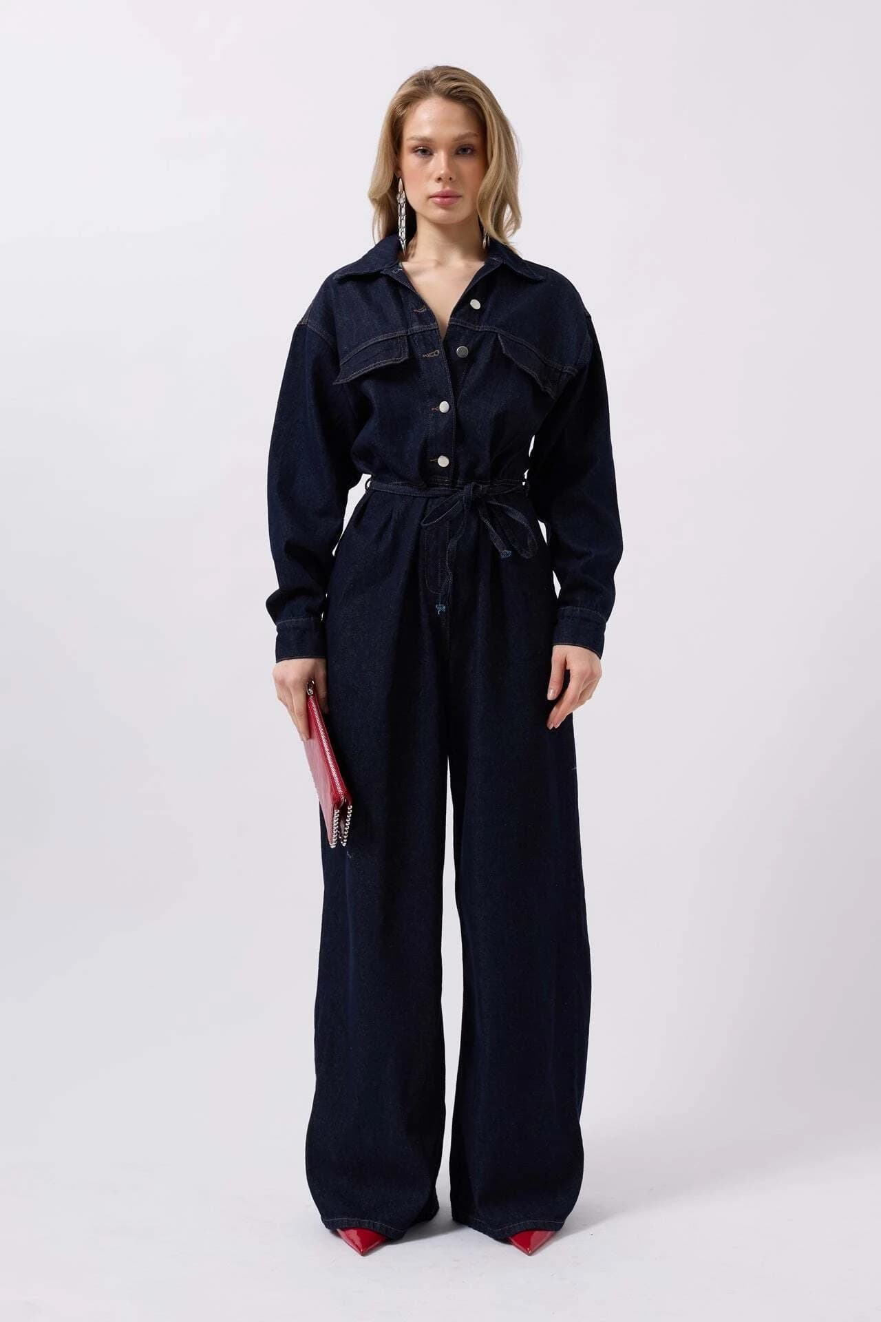 Chic Dark Wash Denim Jumpsuit – Long Sleeve, Belted Waist & Wide-Leg – Tailored Utility Style for Women - ana görsel