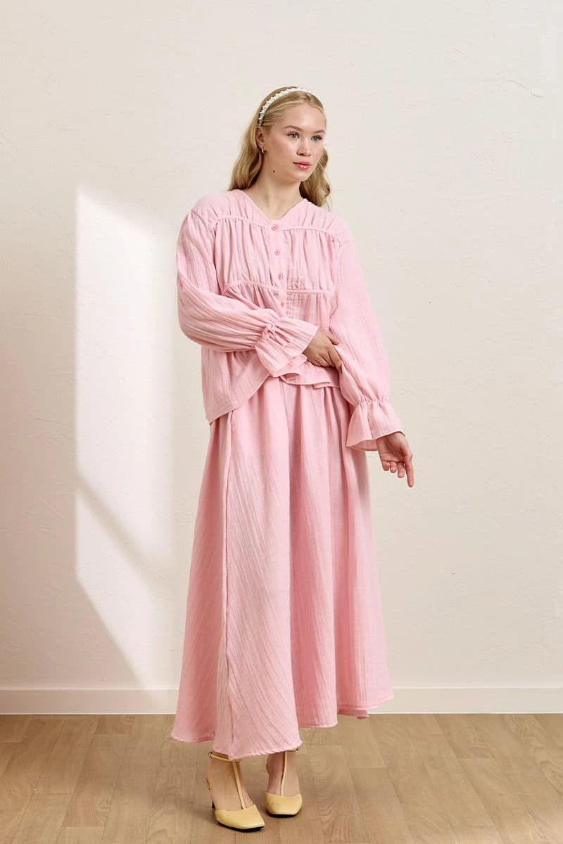 Cottagecore Muslin Outfit - Button-Front Blouse & High-Waist Balloon Skirt detailed view 5