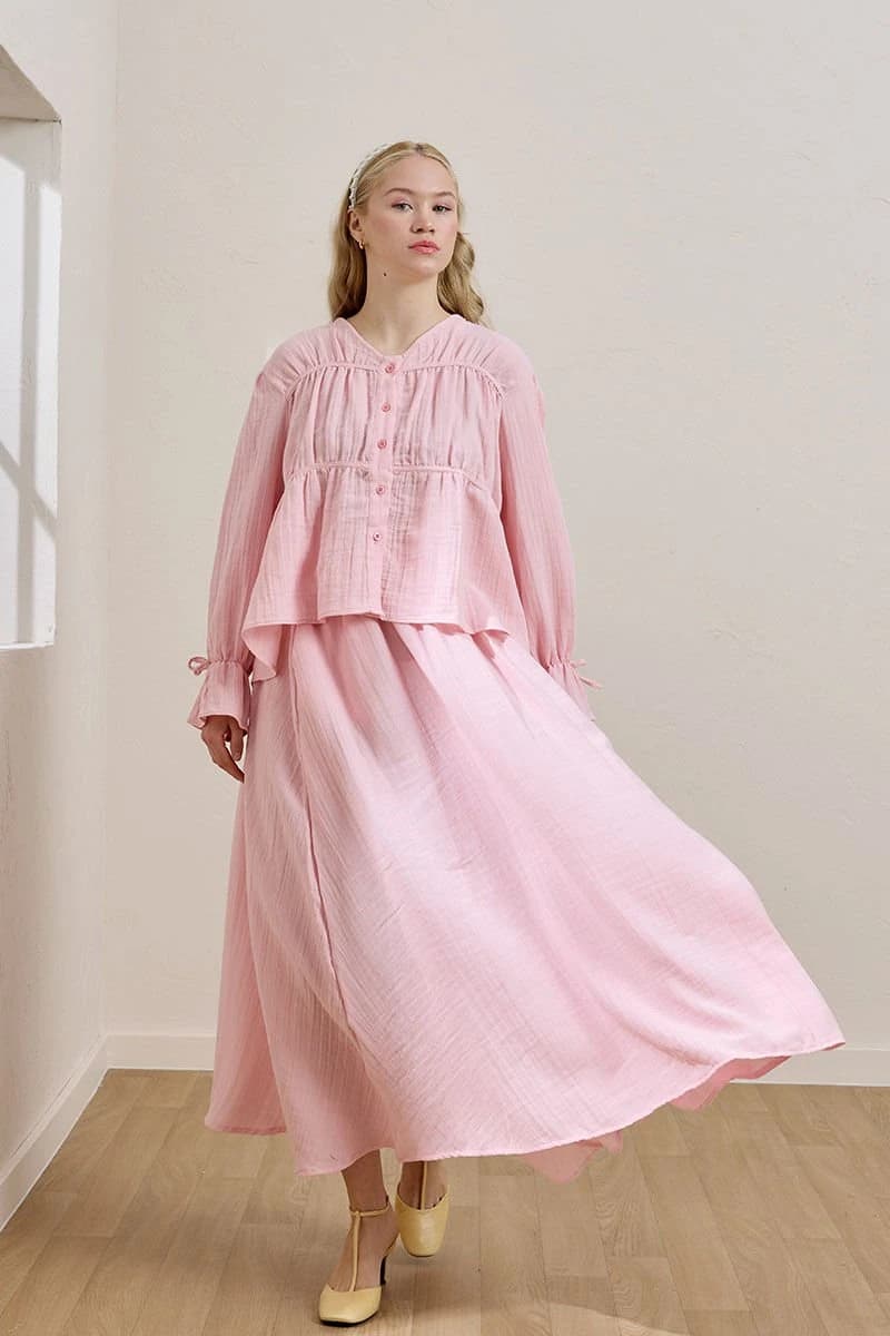 Cottagecore Muslin Outfit - Button-Front Blouse & High-Waist Balloon Skirt detailed view 3