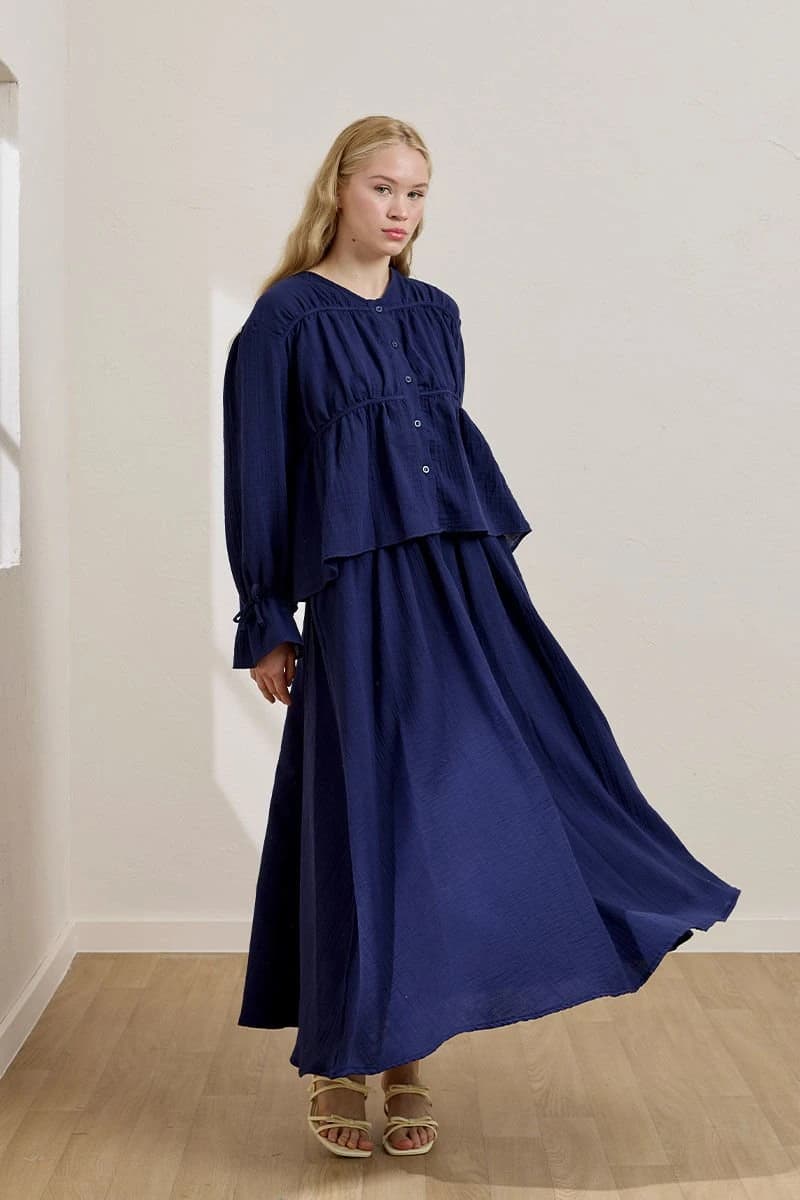 Cotton Muslin Matching Set - Button-Front Ruffle Blouse & High-Waist Balloon Skirt detailed view 2