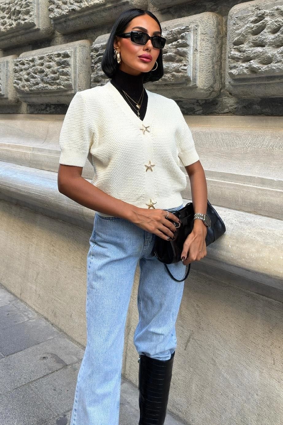 Cropped Cream Knit Cardigan with Gold Star Buttons – Short Sleeve Textured Layering Top, Stylish Summer Shrug - görsel 1