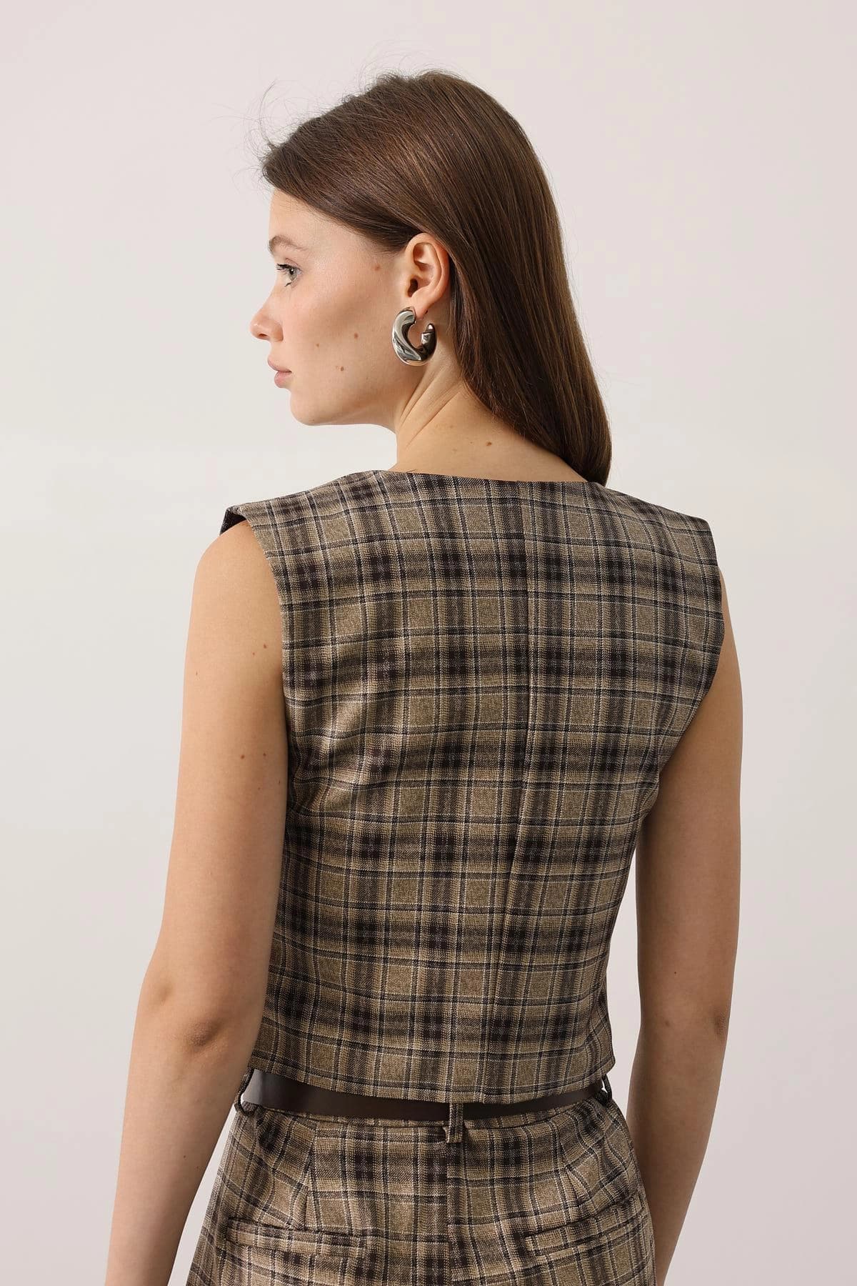 Dark Academia Plaid Vest, Cropped Brown Waistcoat, Light Academia Clothing, Vintage 70s Style Tailored Suit Vest, Preppy Sleeveless Top - görsel 4