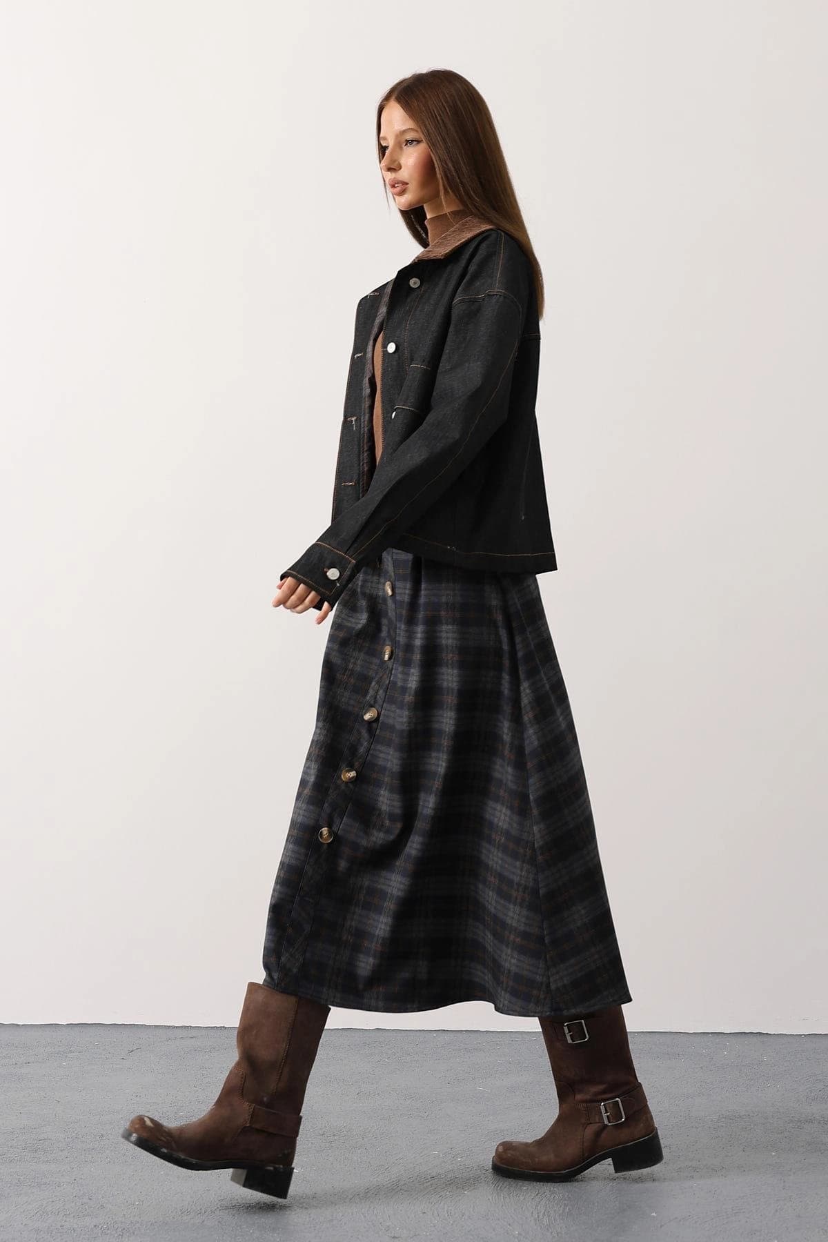 Dark Academia Plaid Wool Skirt, High Waist Button Front Midi Skirt, Vintage Style A-Line Tartan Skirt for Women, Fall Winter Fashion - görsel 4