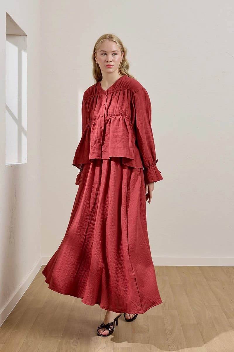 Ethereal Muslin Ensemble - Puff Sleeve Blouse & Gathered Floor-Length Skirt detailed view 3