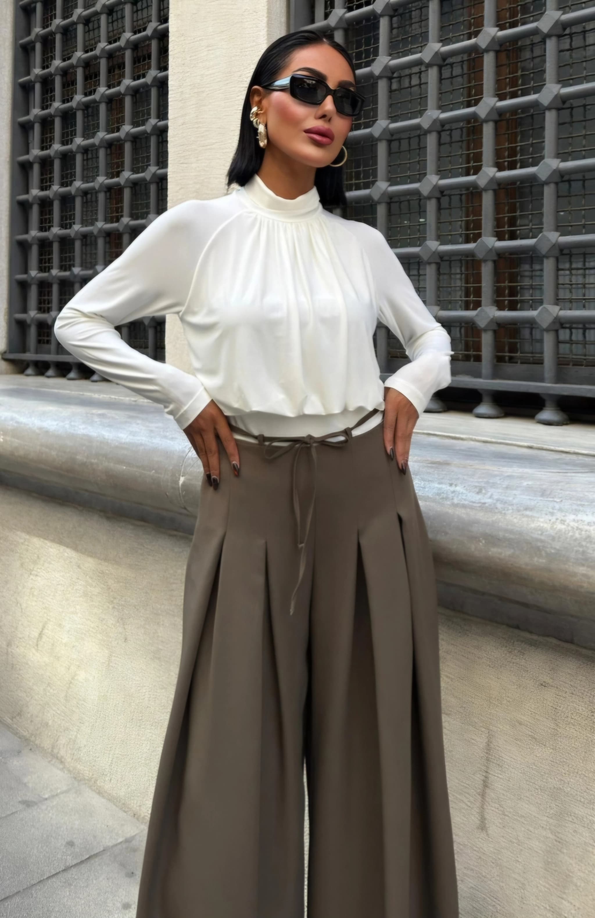 Khaki High Waisted Wide Leg Pleated Trousers for Women, Elegant Tailored Palazzo Pants, Chic Green Office or Casual Wear Pants - görsel 3