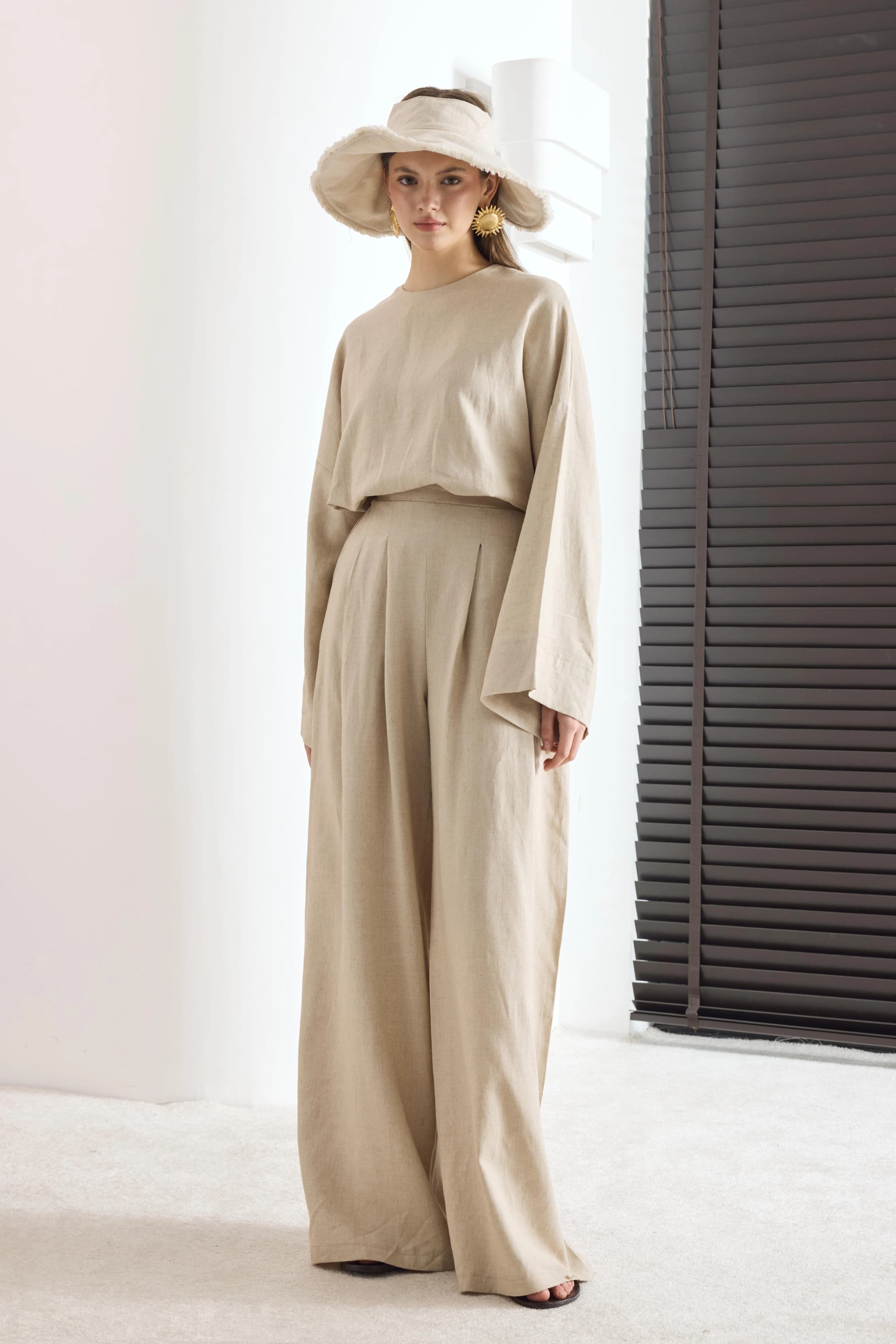 Pleated Linen Two Piece Outfit for Women detailed view 4