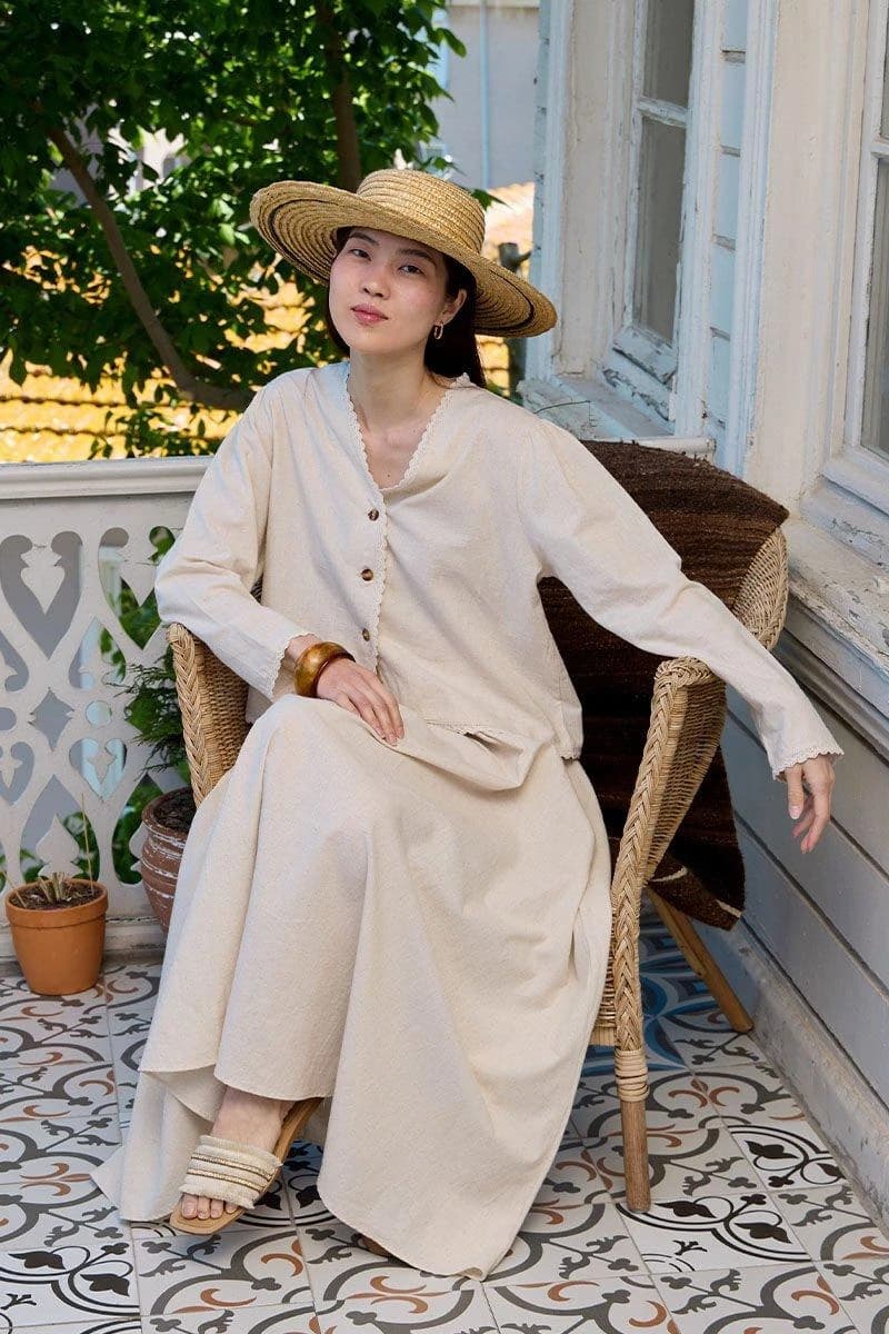 Romantic Ivory Linen Set detailed view 4