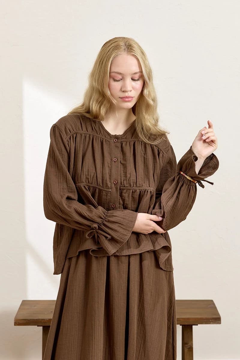 Vintage-Style Muslin Two-Piece Set - Ruffled Blouse & Maxi Balloon Skirt detailed view 4