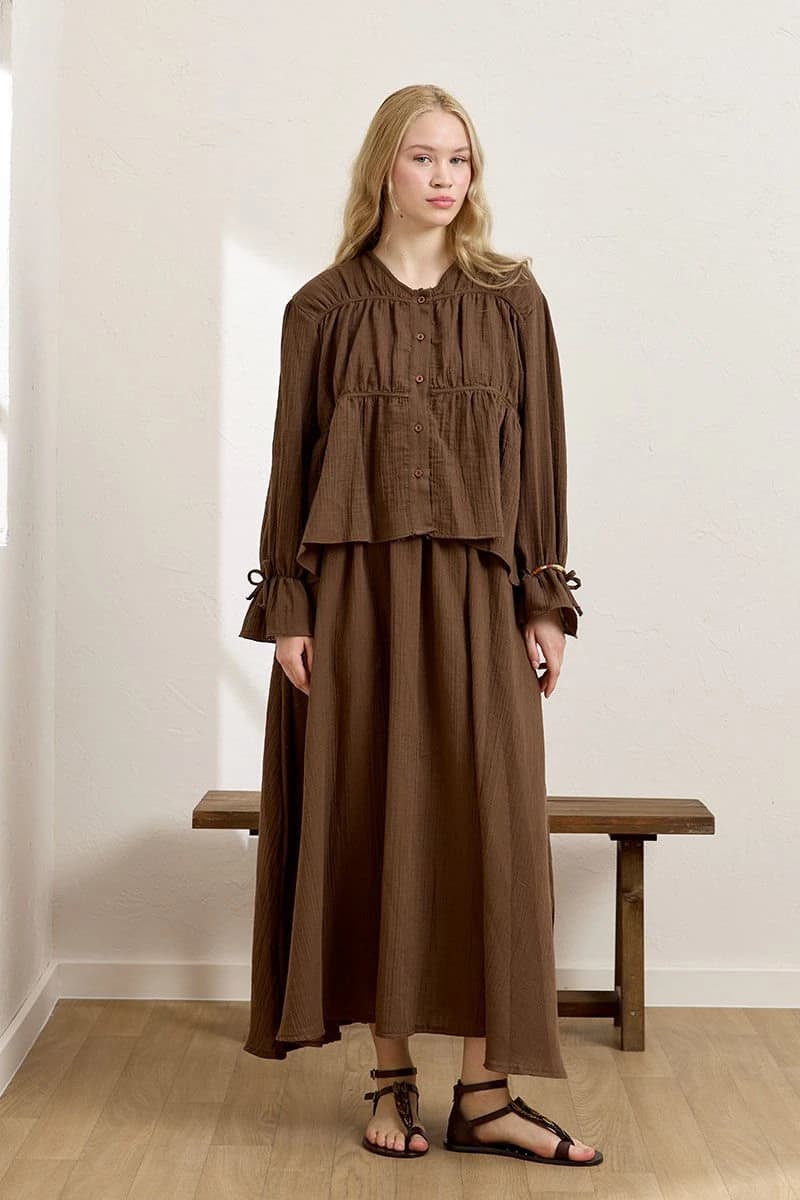 Vintage-Style Muslin Two-Piece Set - Ruffled Blouse & Maxi Balloon Skirt detailed view 3