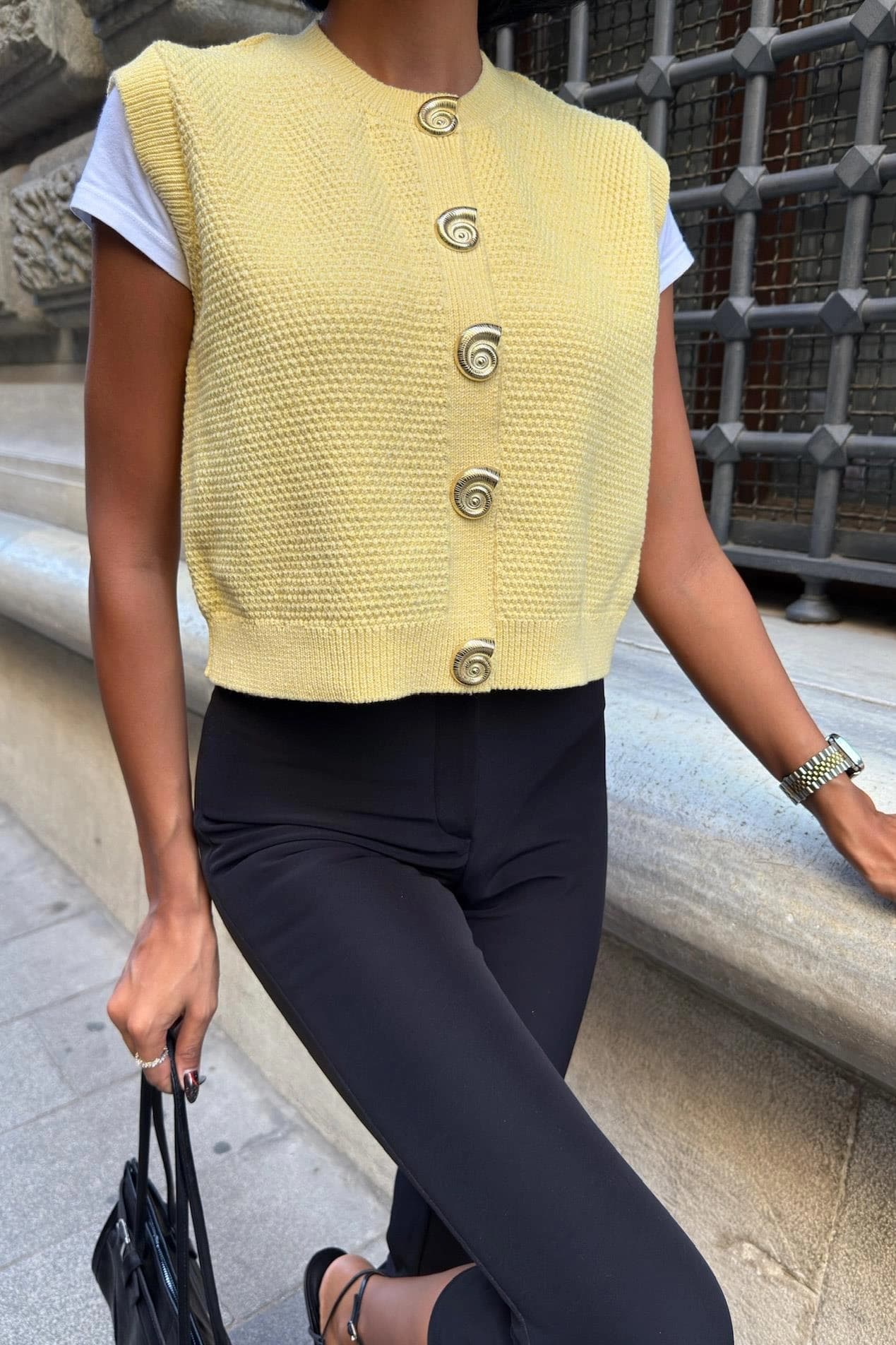 Yellow Button Front Vest Women Cropped Knit Cardigan Sleeveless Sweater Vest Textured Waffle Knit Layering Top Vintage Style - görsel 4