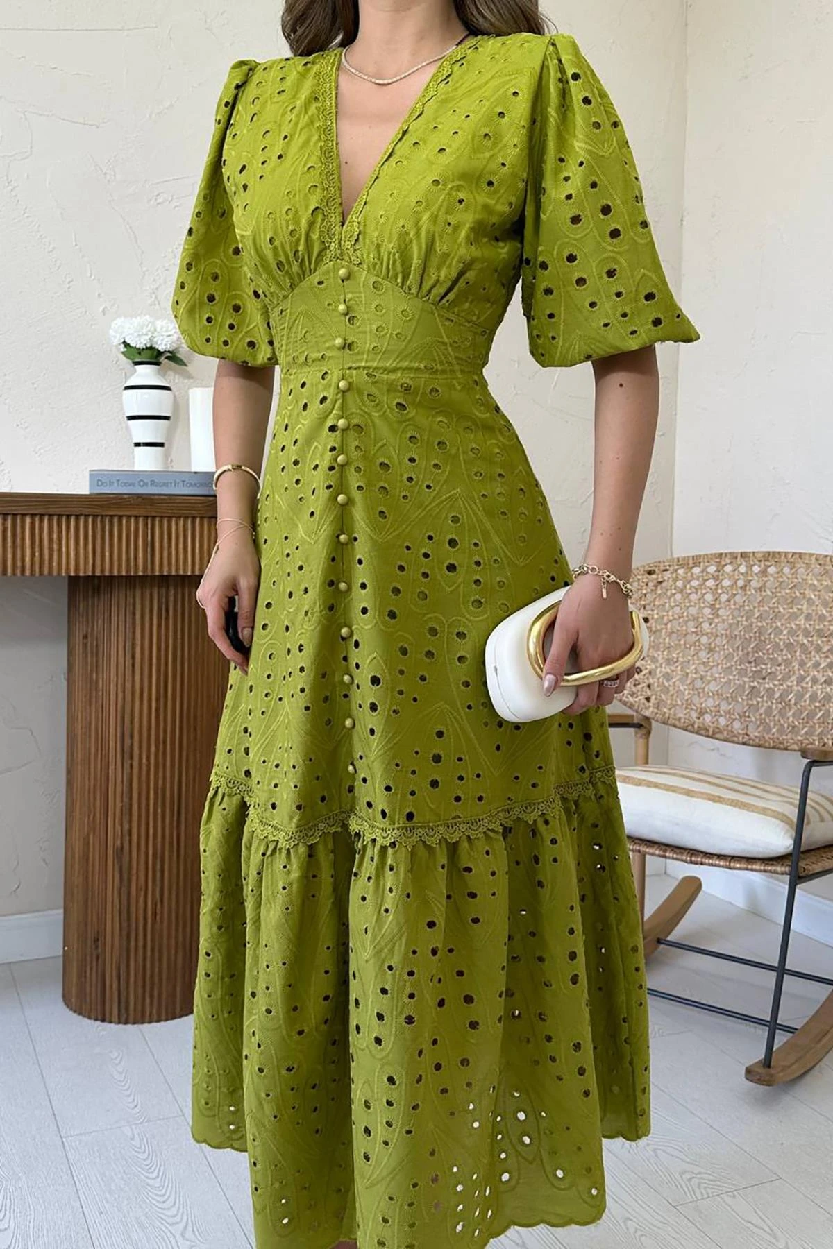 Green Eyelet Midi Dress Cottagecore Prairie Vintage Style V-Neck Puff Sleeve Tiered Dress Women Summer Boho Cotton Dress