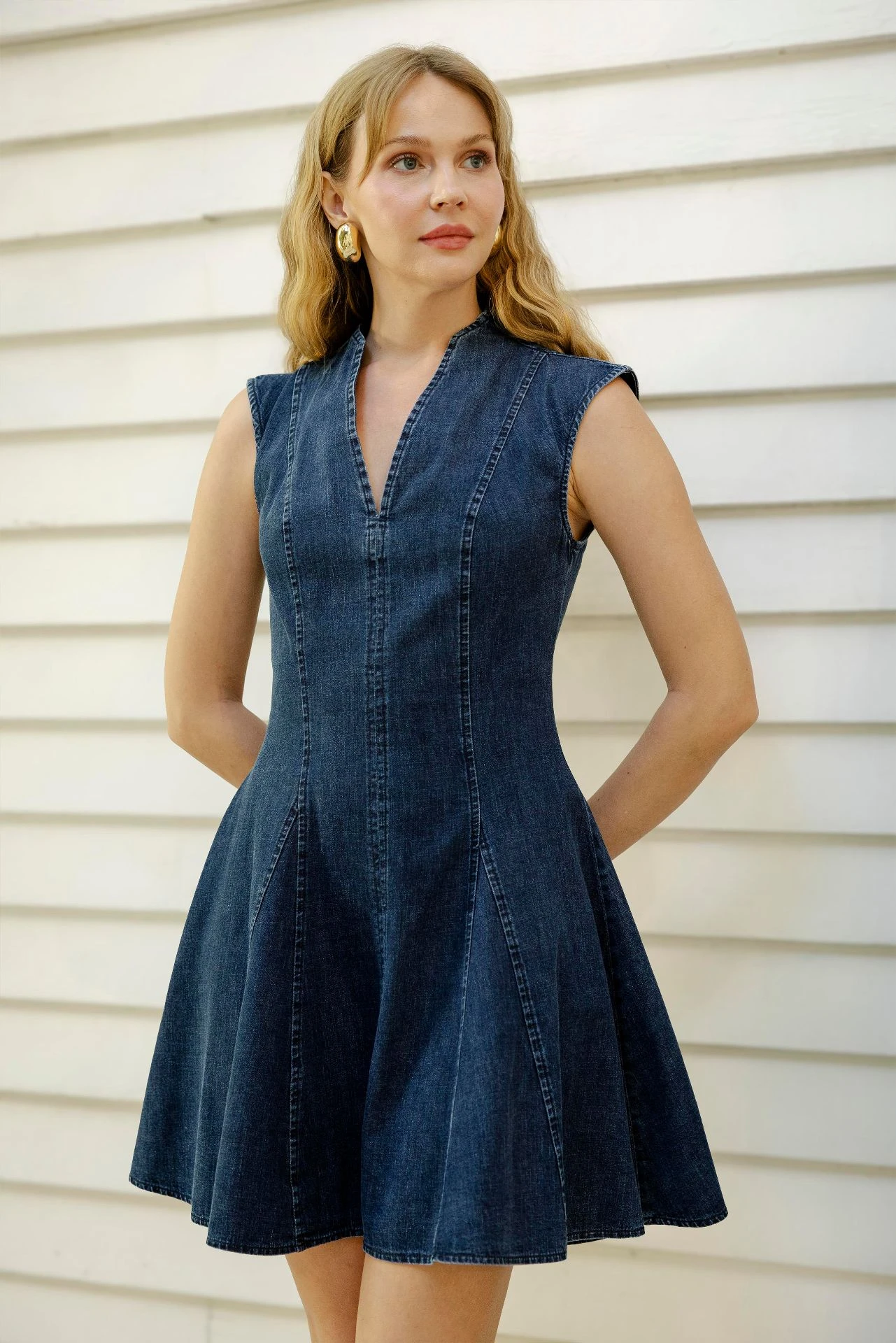 Sleeveless Denim Dress V Neck A Line Fit Flare Mini Jean Dress Vintage Style Women Summer Casual Dress